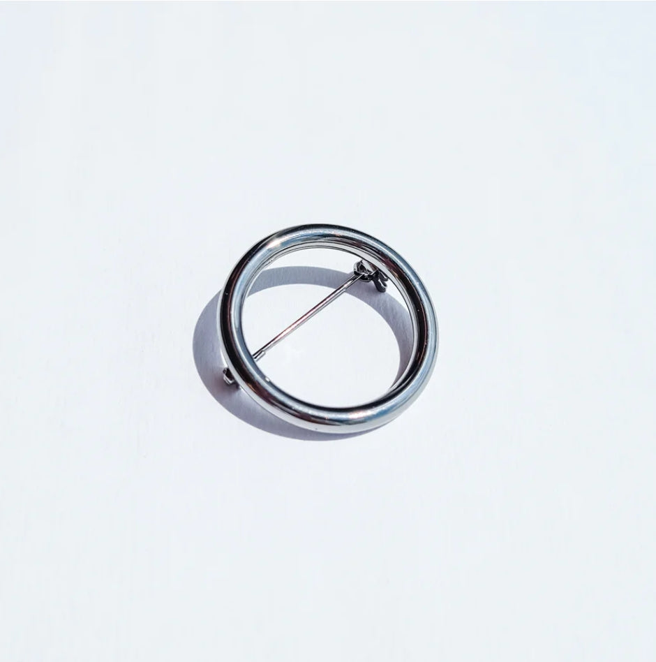 LADYN - Circle Brooch (4 colours)