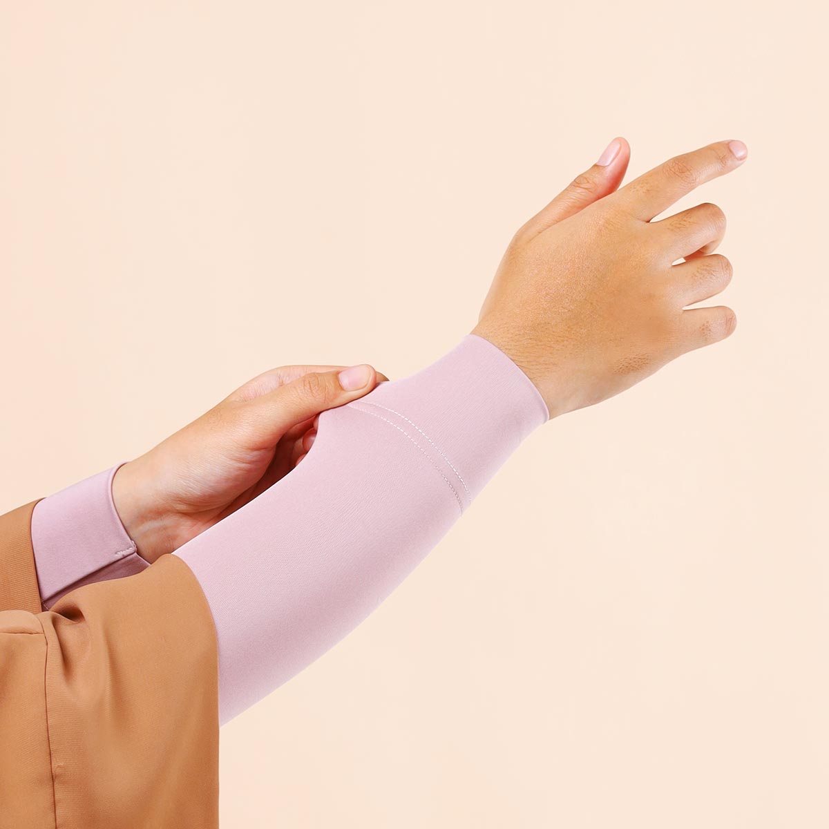 AMRU - Premium Hand Socks (12 Colours)
