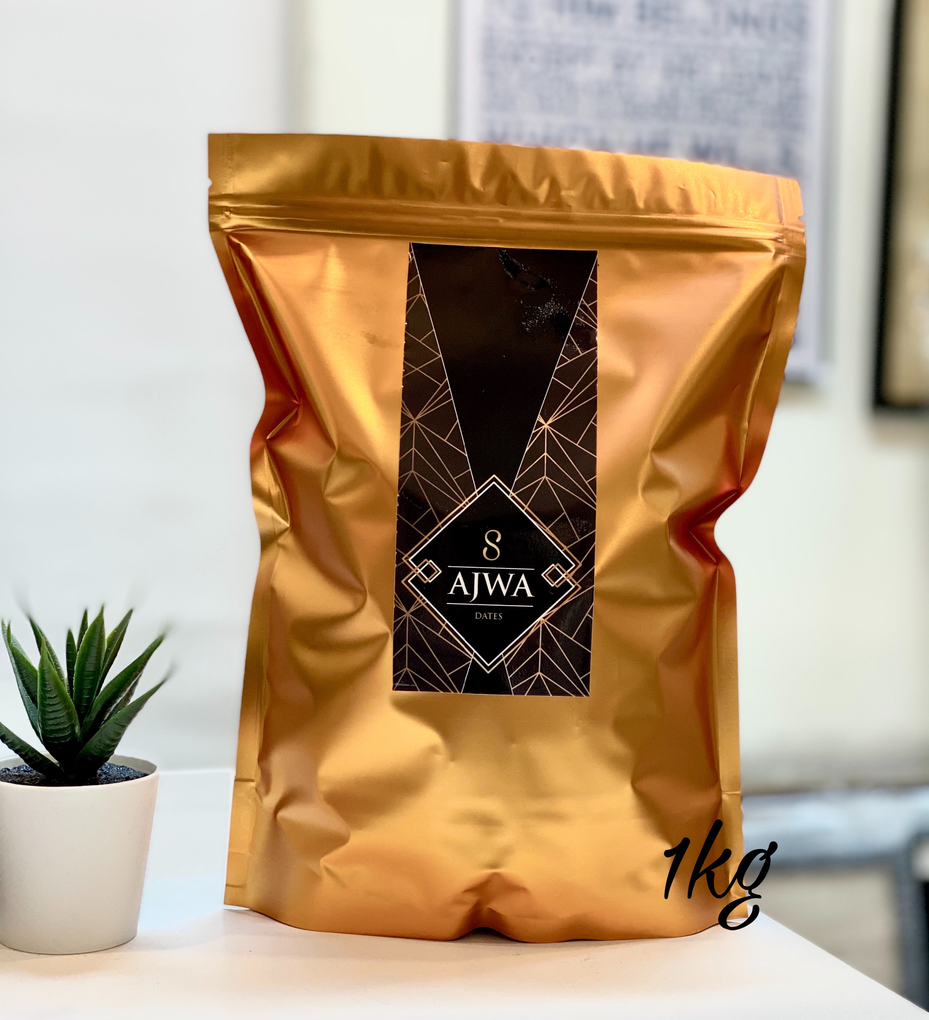 SWING SUROOR - Premium Ajwa Al-Madinah Dates (1KG)