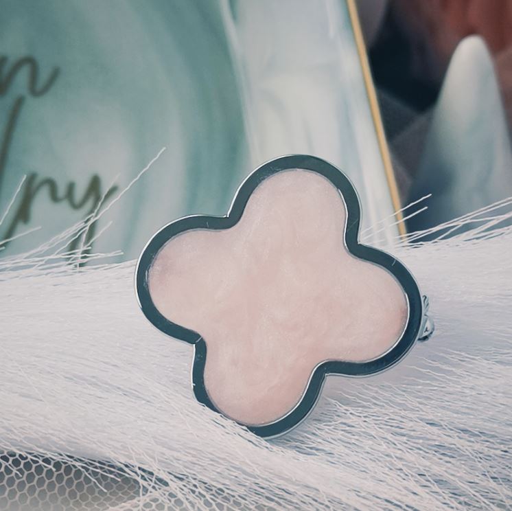 LADYN - Luna Clover Brooch (6 colours) (DC)