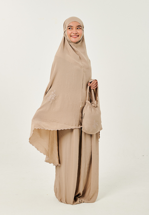 Zaahara Nour Prayerwear