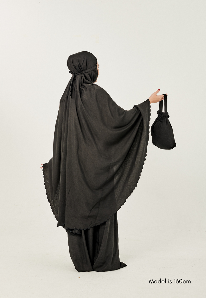 Zaahara Nour Prayerwear