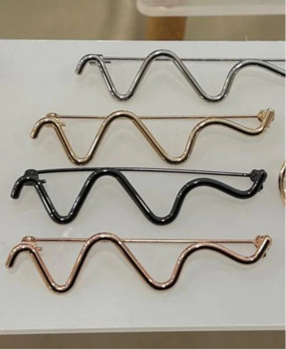 LadyN Squiggle Long Brooch (4 colours)