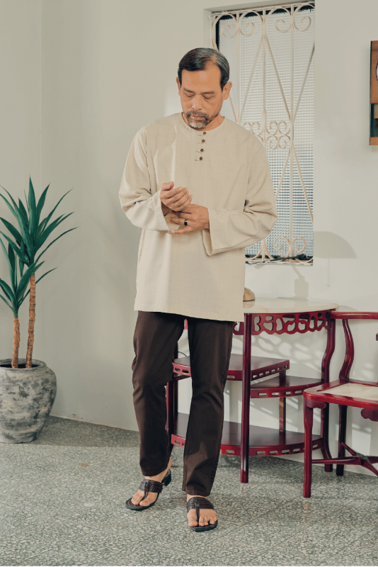 UMMA Kurta Jong in Mengkuang Beige