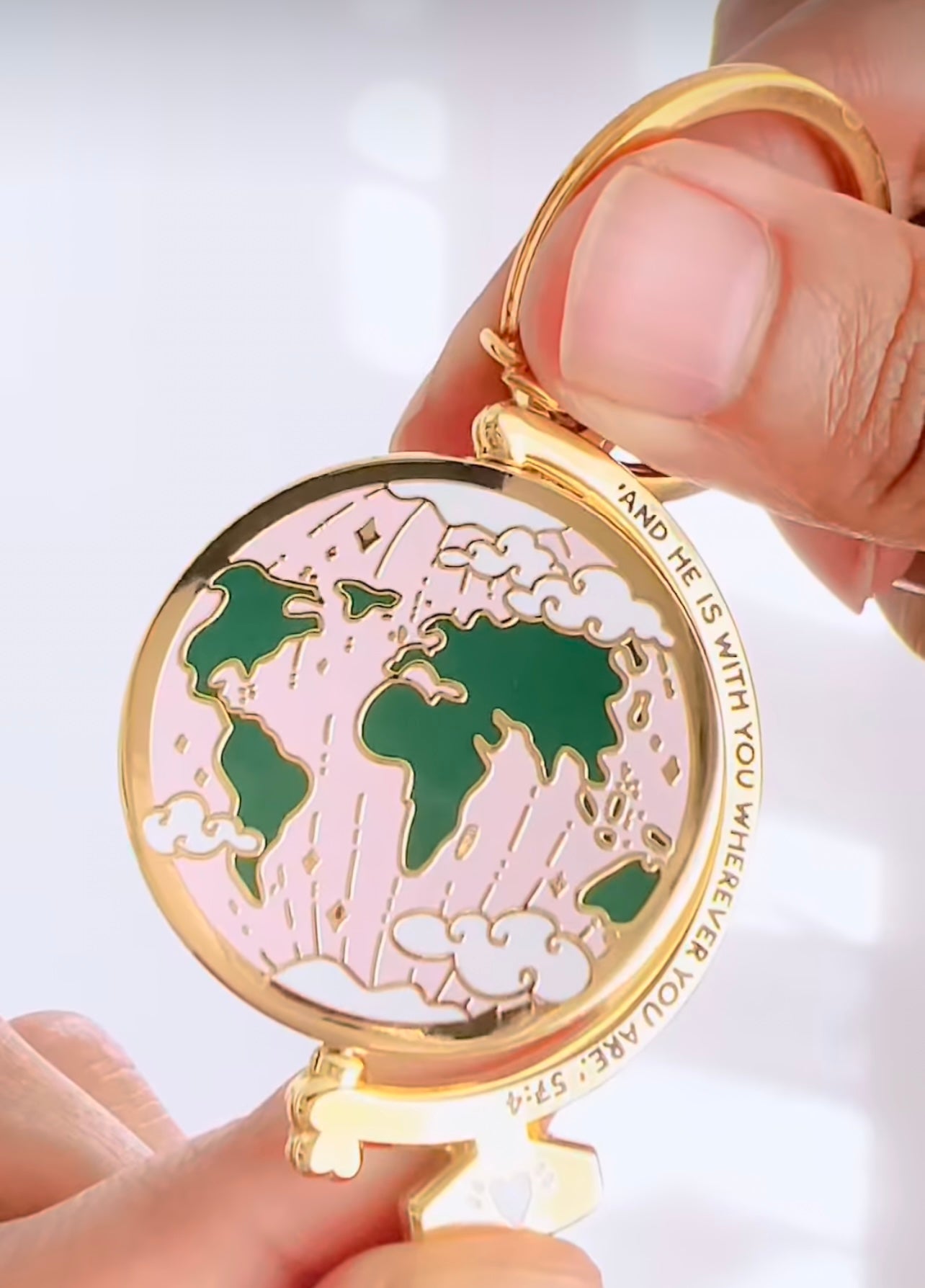 QL Globe Gold Enamel Keyring